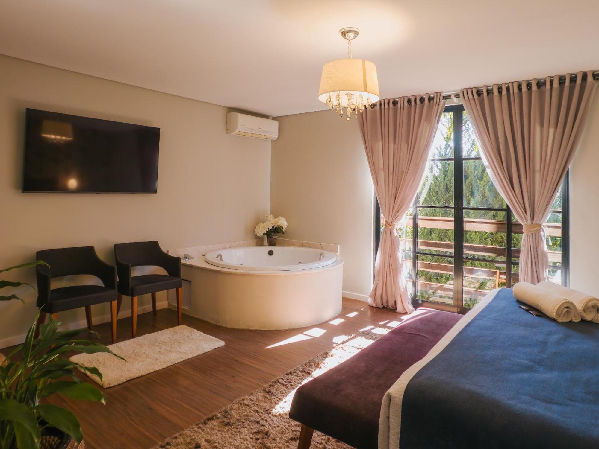 Suite com Banheira de Hidromassagem